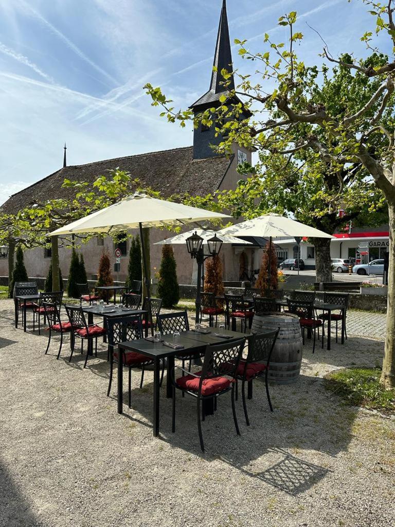 Hotel Au Boeuf Rouge Crassier Exterior foto